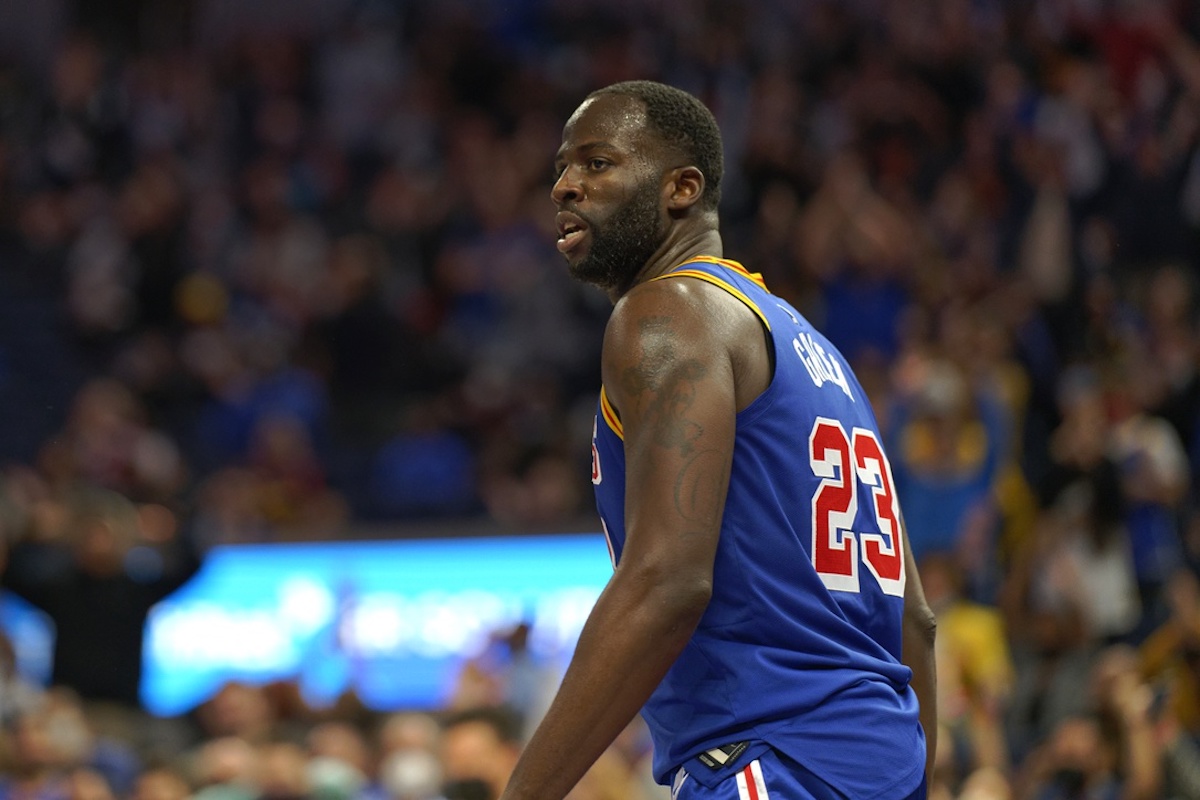 Video of Draymond Green Punching Jordan Poole at Practice Goes Viral - The  New York Times