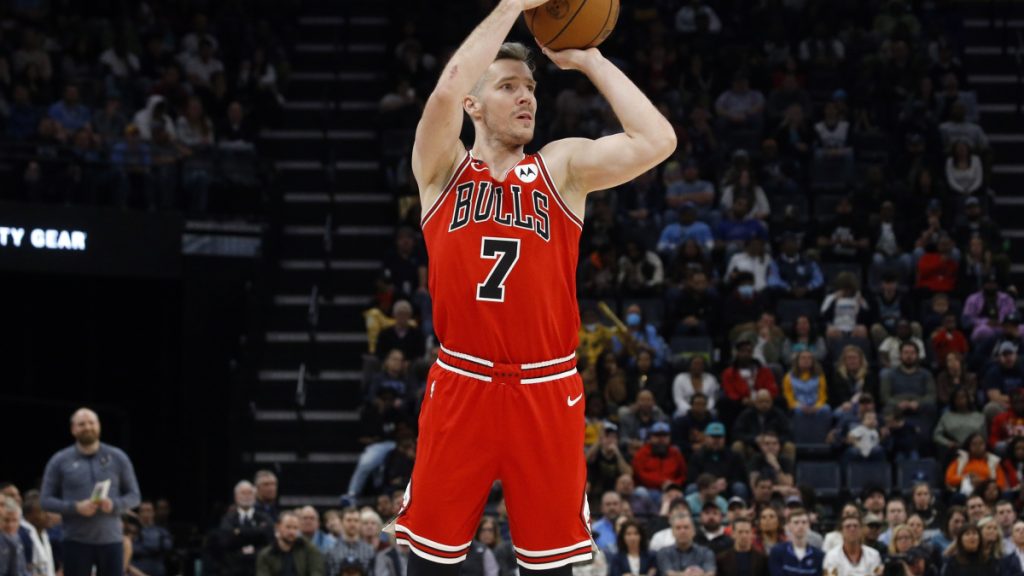 Report: Chicago Bulls Could Potentially Waive Goran Dragic To Open Up ...