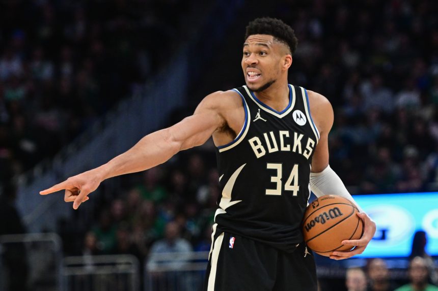 Giannis Antetokounmpo Milwaukee Bucks