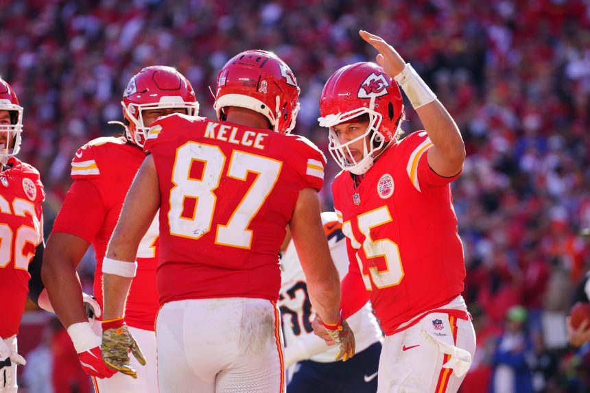 Travis Kelce and Patrick Mahomes